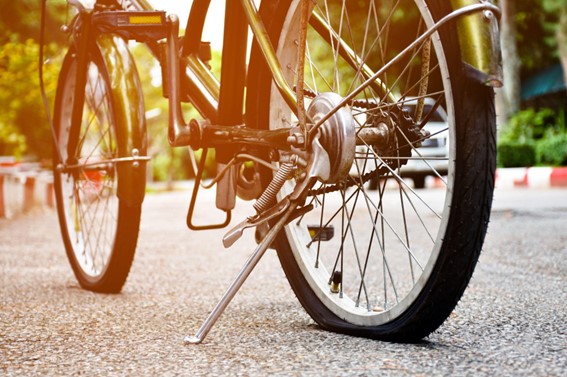自分や家族が自転車事故に備える保険に入っているかわからない?チェック方法を解説