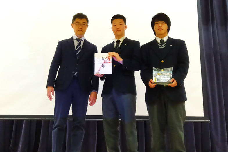 贈呈式の様子