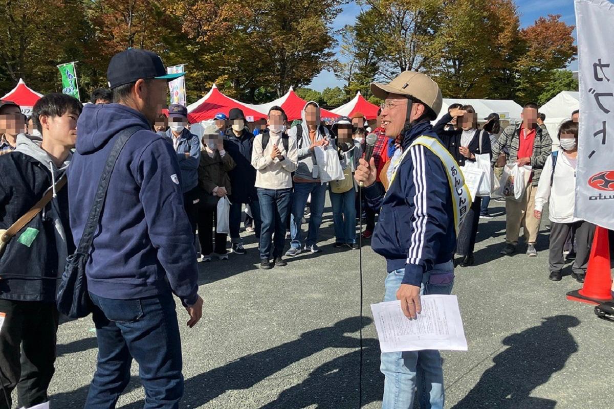 みよちゃんがブースに登場